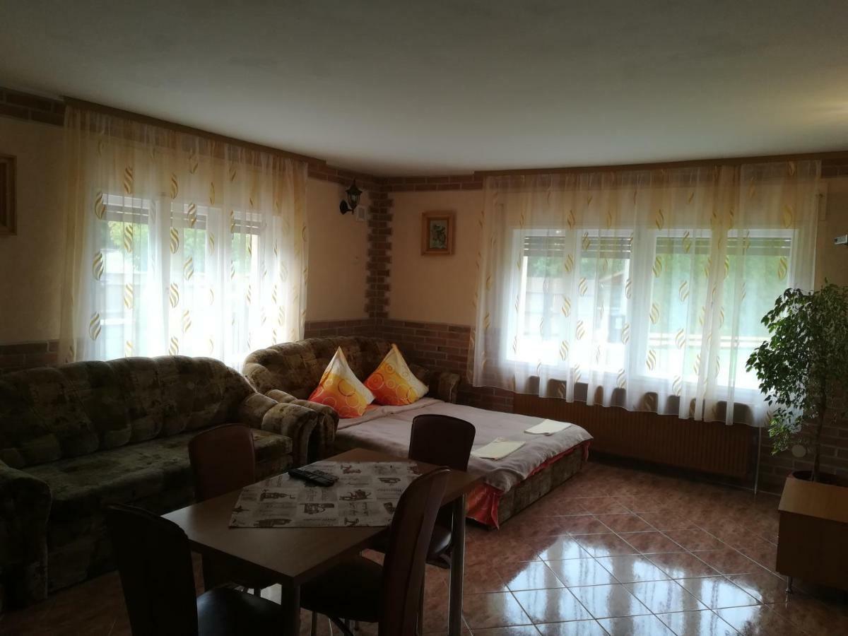 Pensiunea Colt Alb Băile Homorod Εξωτερικό φωτογραφία
